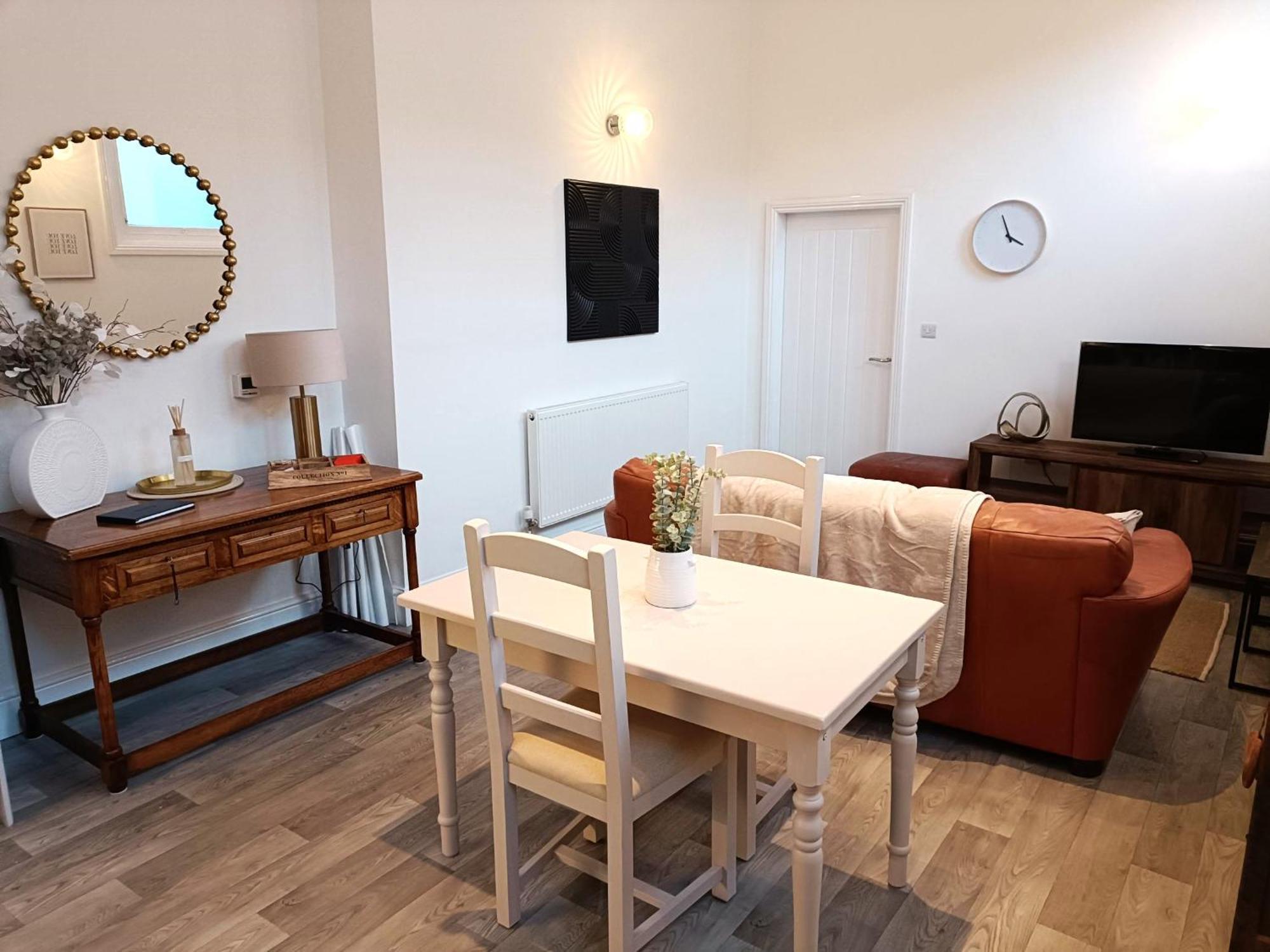 Whitchurch High Street Hideaway Bagian luar foto