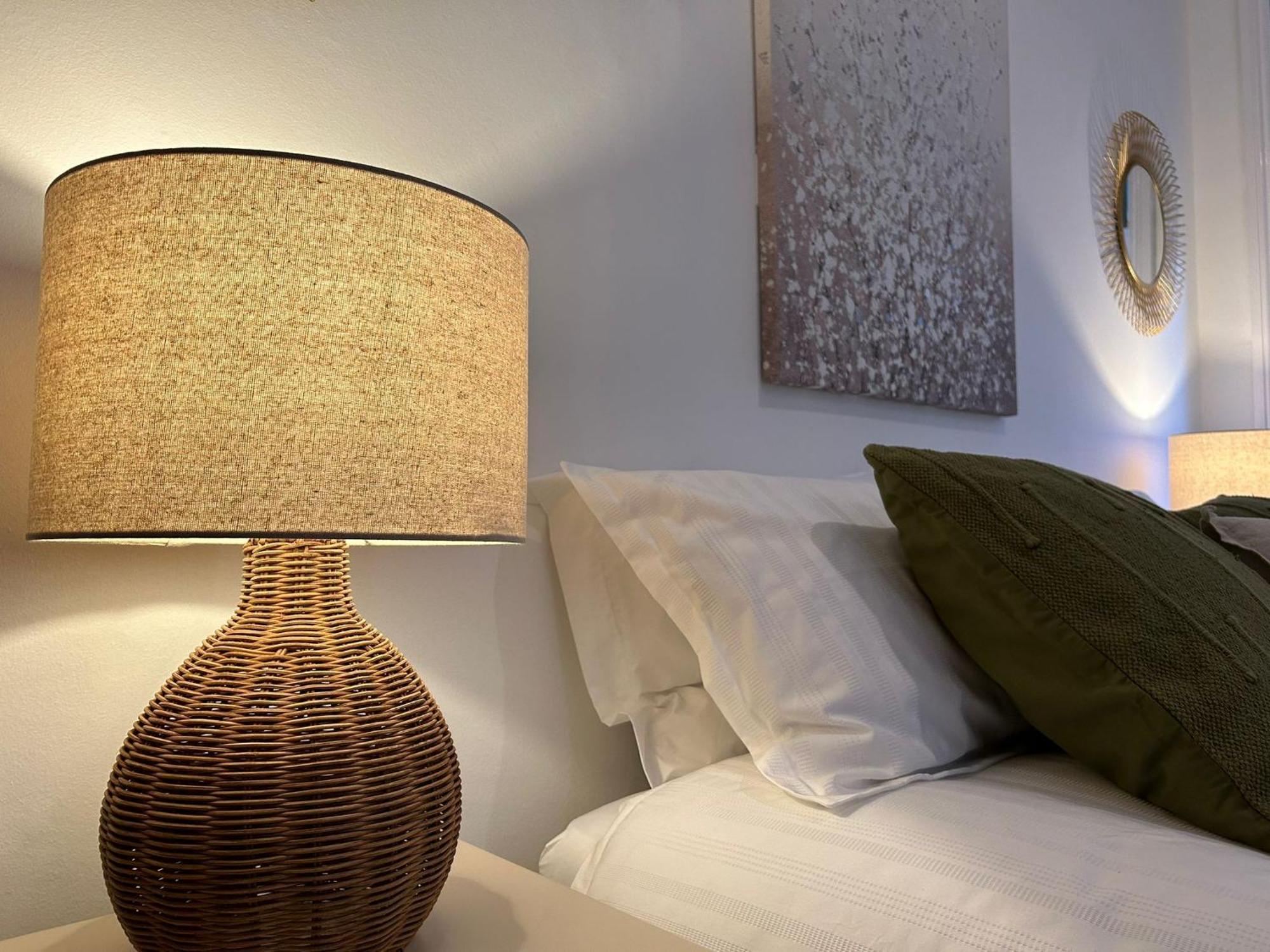 Whitchurch High Street Hideaway Bagian luar foto