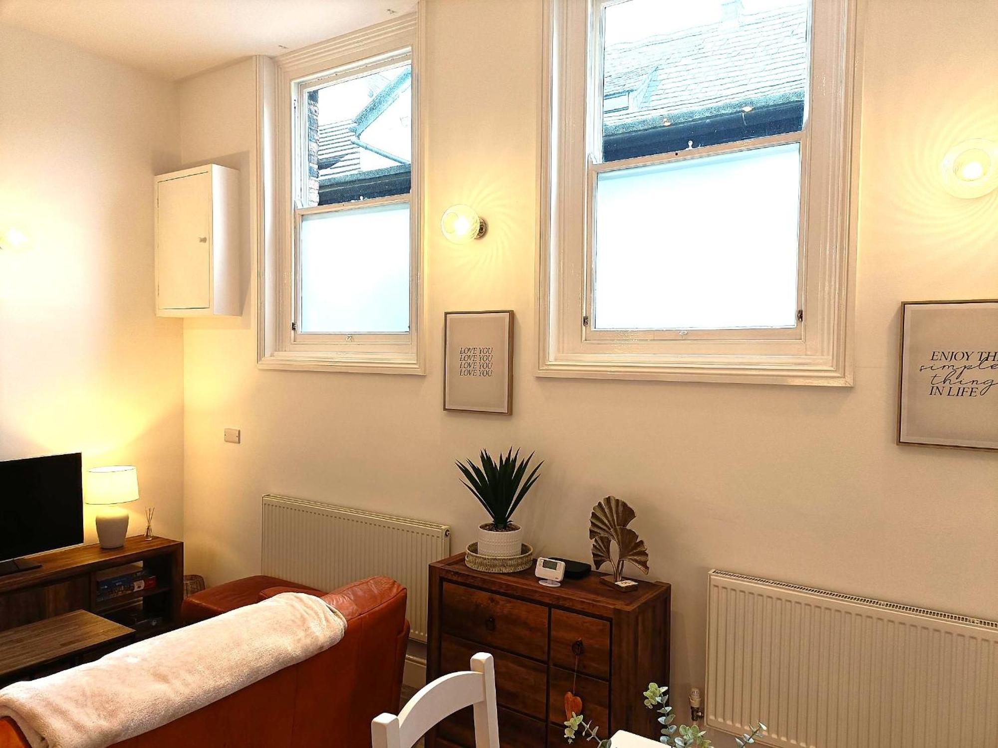 Whitchurch High Street Hideaway Bagian luar foto
