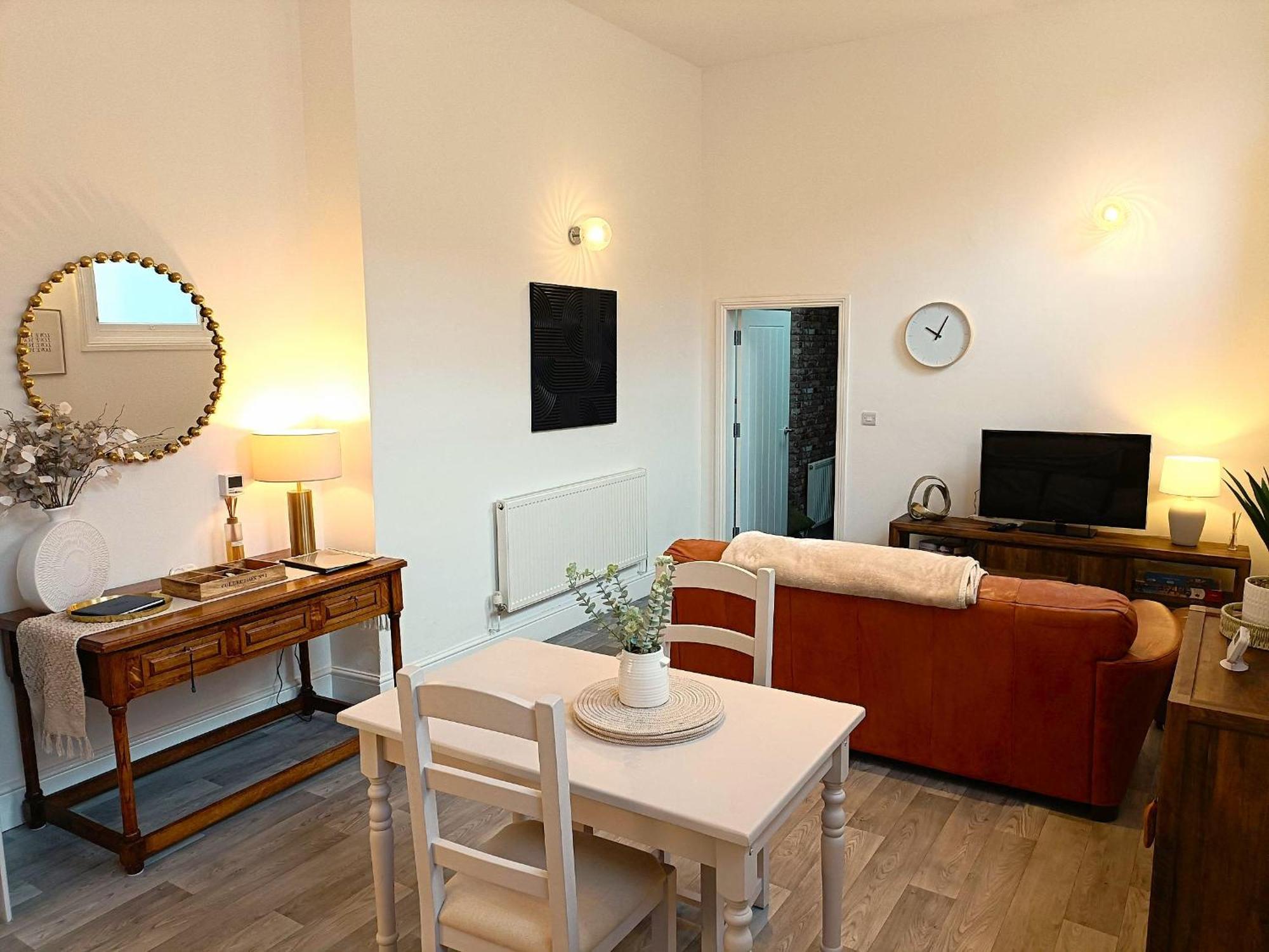 Whitchurch High Street Hideaway Bagian luar foto