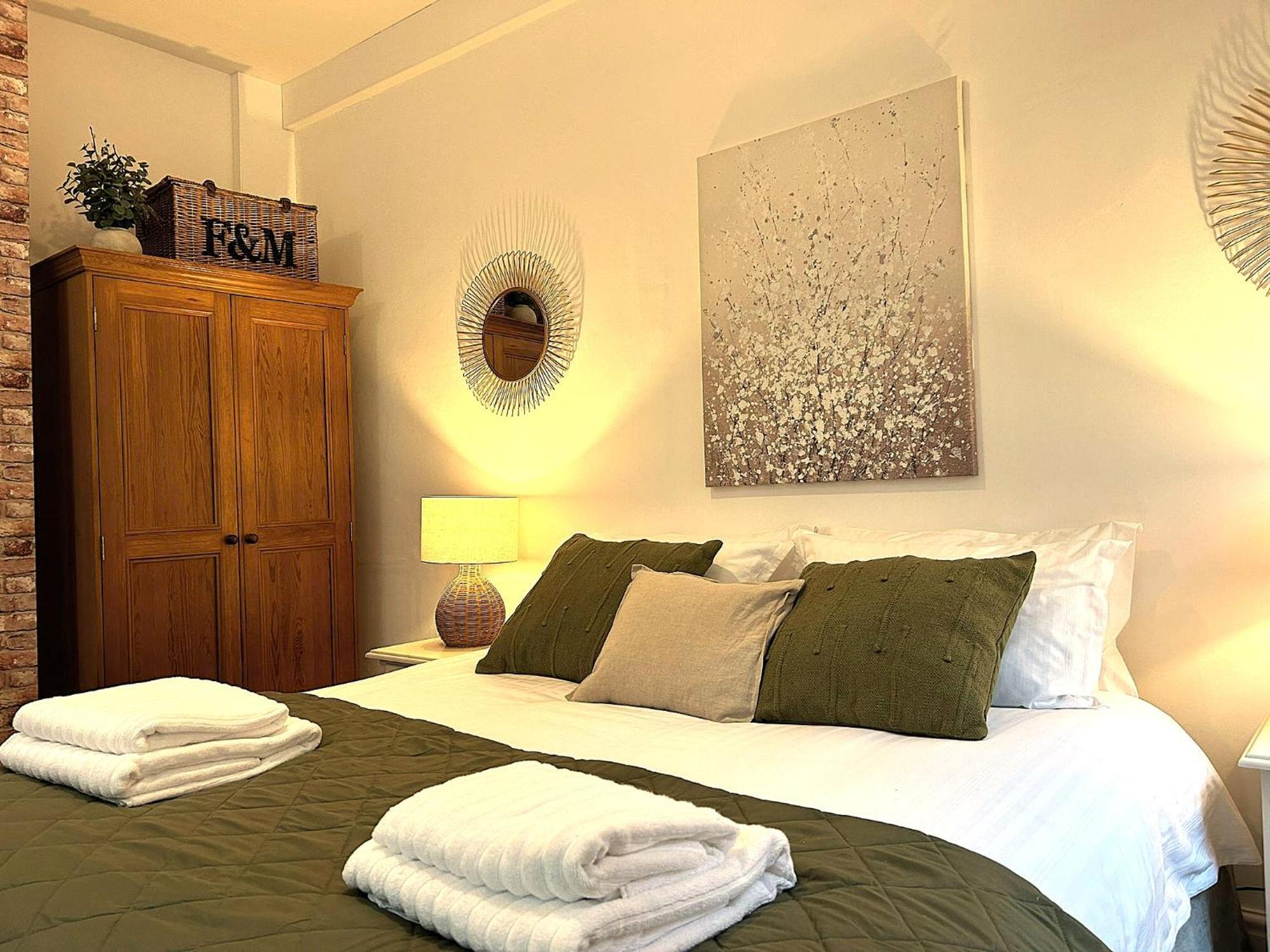 Whitchurch High Street Hideaway Bagian luar foto